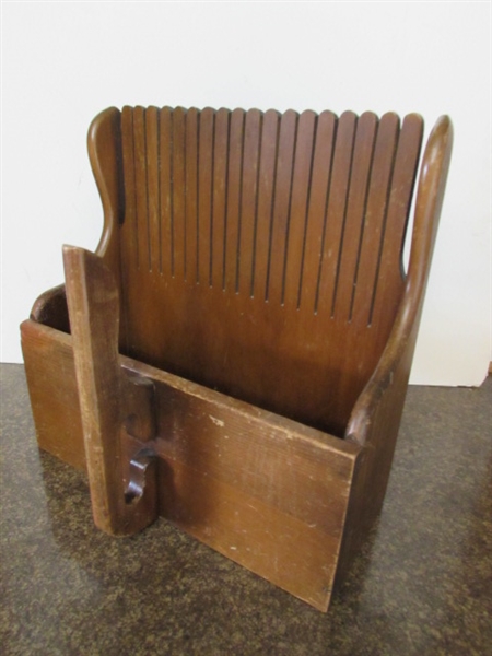 VINTAGE WOODEN CRANBERRY RAKE, BATH TRAY & SMALL STOOL