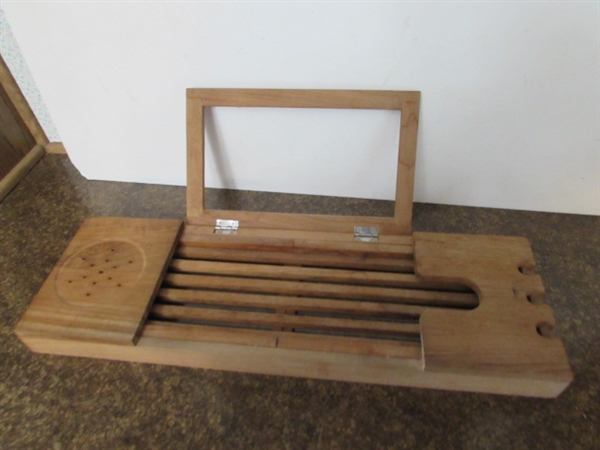 VINTAGE WOODEN CRANBERRY RAKE, BATH TRAY & SMALL STOOL