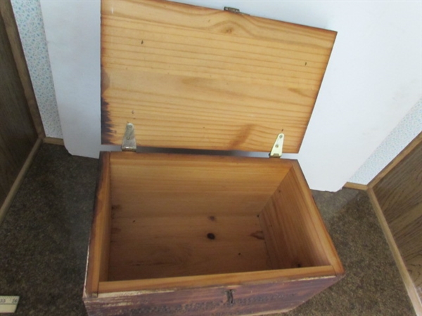 VINTAGE WOODEN WINCHESTER AMMO BOX