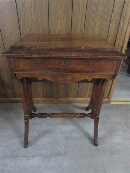 ANTIQUE WALNUT EASTLAKE SEWING STAND W/DRAWER