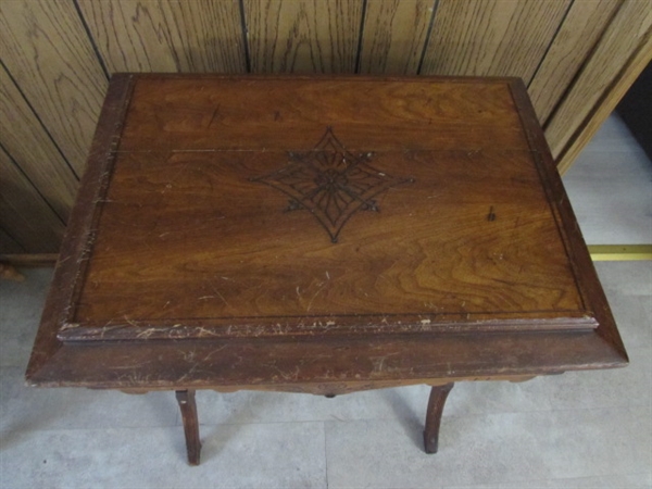 ANTIQUE WALNUT EASTLAKE SEWING STAND W/DRAWER