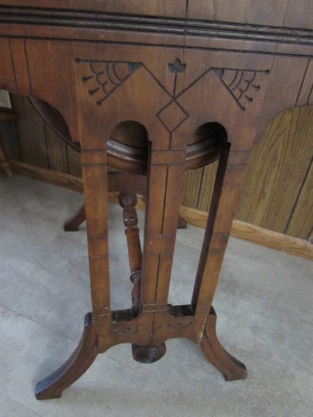 ANTIQUE WALNUT EASTLAKE SEWING STAND W/DRAWER