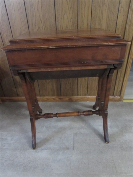 ANTIQUE WALNUT EASTLAKE SEWING STAND W/DRAWER