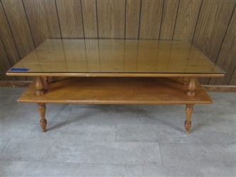 VINTAGE 2-TIER SOLID MAPLE COFFEE TABLE W/GLASS TOP