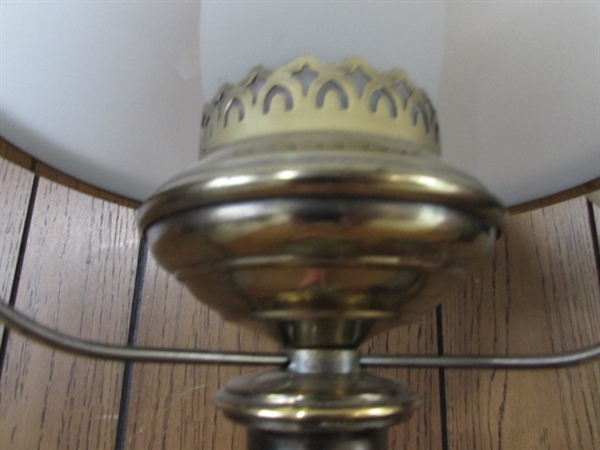 PAIR OF VINTAGE BRASS TABLE LAMPS