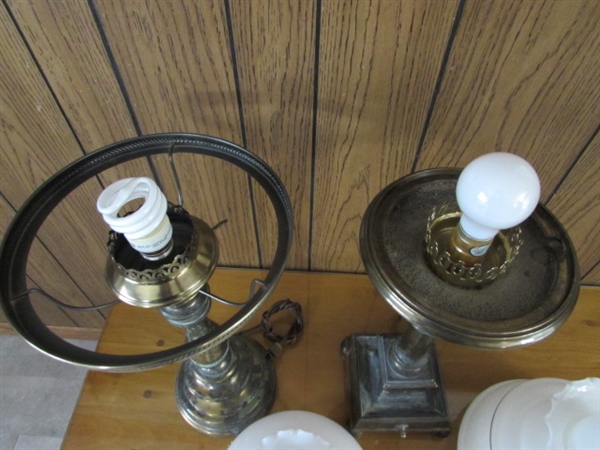 PAIR OF VINTAGE BRASS TABLE LAMPS