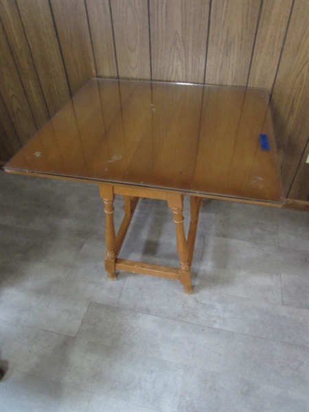 VINTAGE MAPLE DROP LEAF SIDE TABLE W/GLASS TOP