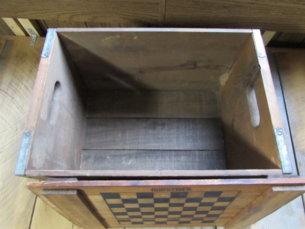 ANHEUSER-BUSCH BUDWEISER WOODEN CRATE WITH CHECKERBOARD LID