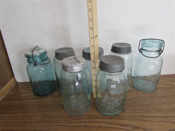 VINTAGE/ANTIQUE BLUE QUART JARS