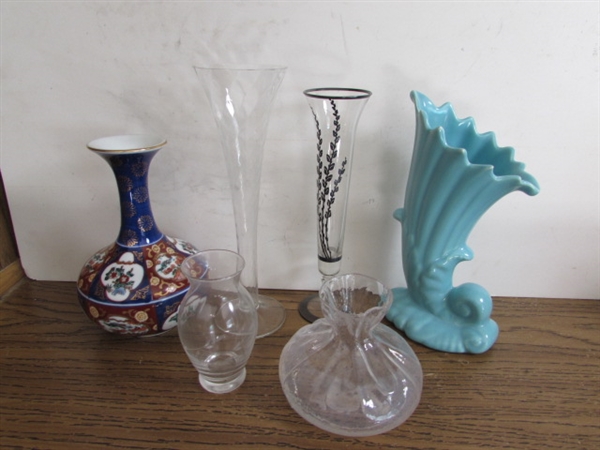 ASSORTED VINTAGE VASES