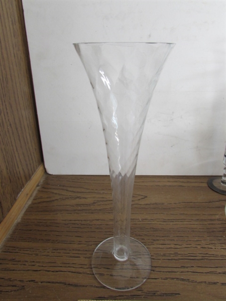 ASSORTED VINTAGE VASES