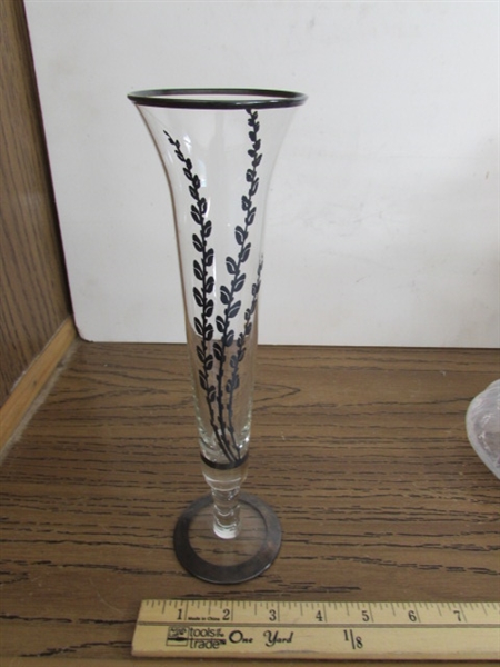 ASSORTED VINTAGE VASES