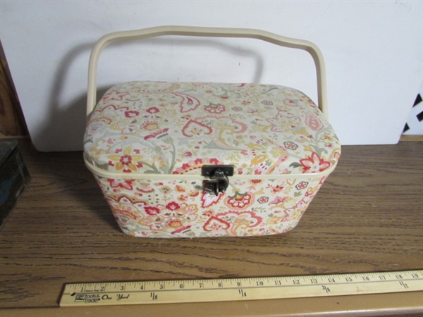 SEWING BASKET & VINTAGE SEWING SUPPLIES