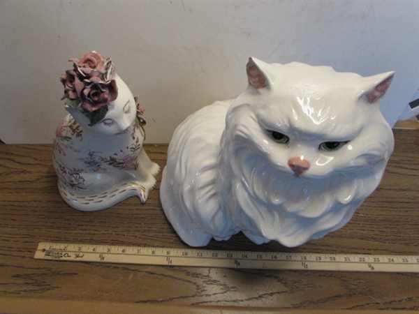 LARGE CERAMIC HOUSE CAT & PAINTED CAT STATUE