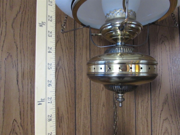 ANTIQUE STYLE BRASS SWAG LAMP