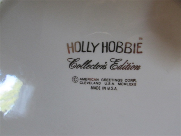 HOLLY HOBBIE COLLECTOR PLATES & MINIATURE TEA SET