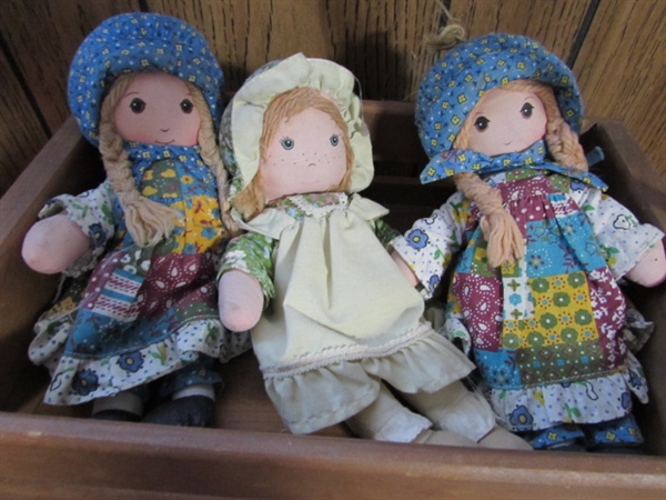 HOLLY HOBBIE DOLLS & WOODEN WAGON