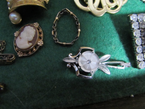 VINTAGE STICK PINS, BROOCHES & MORE