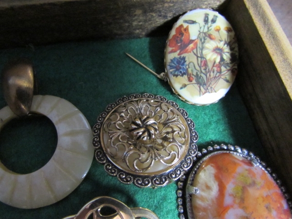 VINTAGE STICK PINS, BROOCHES & MORE