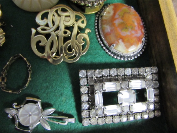 VINTAGE STICK PINS, BROOCHES & MORE