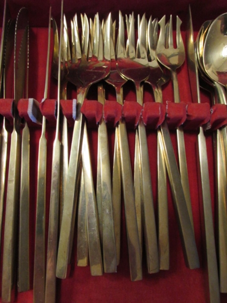 HUGE SET OF VINTAGE BRASS FLATWARE IN CHEST FROM THAILAND