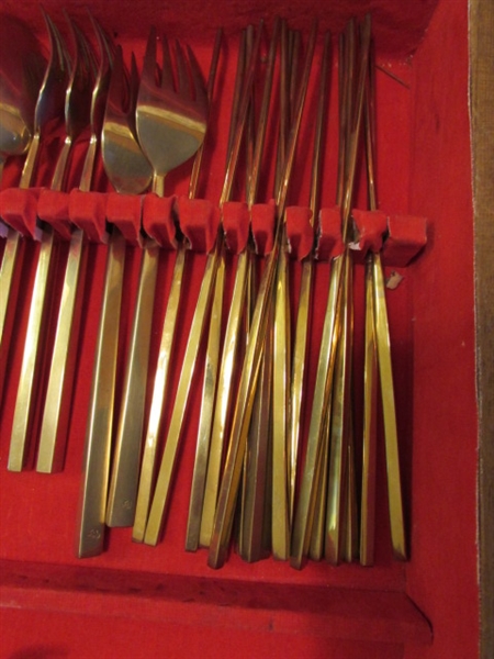 HUGE SET OF VINTAGE BRASS FLATWARE IN CHEST FROM THAILAND