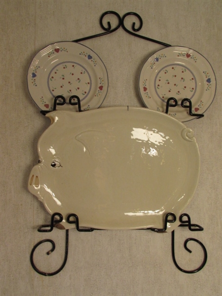 PLATE DISPLAY & DECORATIVE PLATES