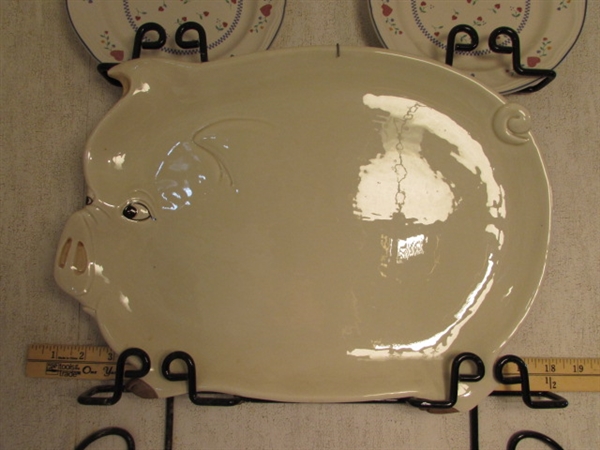 PLATE DISPLAY & DECORATIVE PLATES