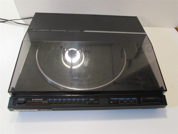 PIONEER FULL AUTOMATIC TURNTABLE