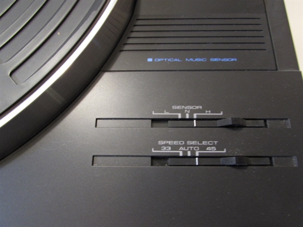 PIONEER FULL AUTOMATIC TURNTABLE