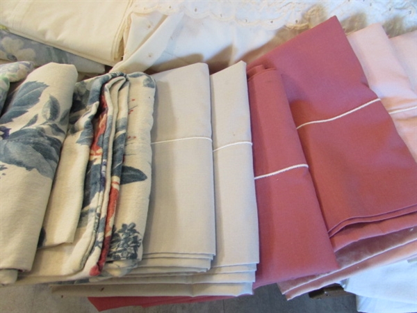 ASSORTED FULL SIZE SHEETS, PILLOWCASES & BED SKIRTS