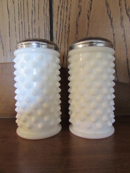 SALT & PEPPER SHAKERS