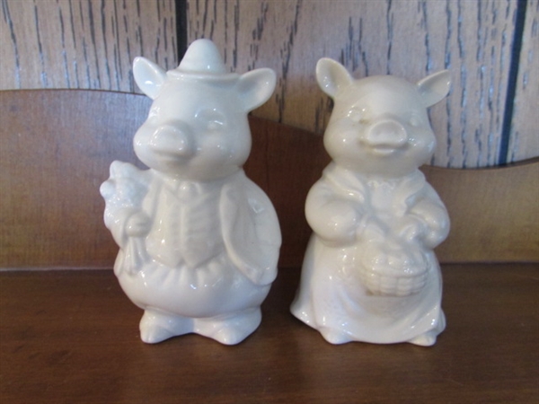 SALT & PEPPER SHAKERS