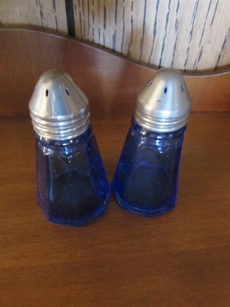 SALT & PEPPER SHAKERS