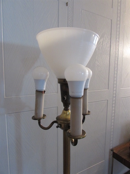 ANTIQUE? FLOOR LAMP