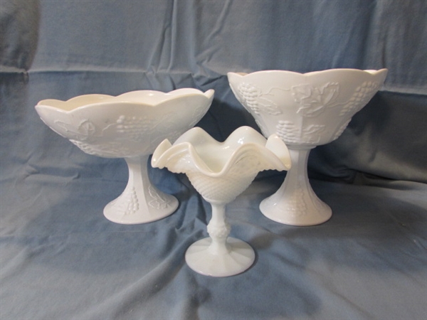 VINTAGE INDIANA MILK GLASS CONSOLE BOWLS