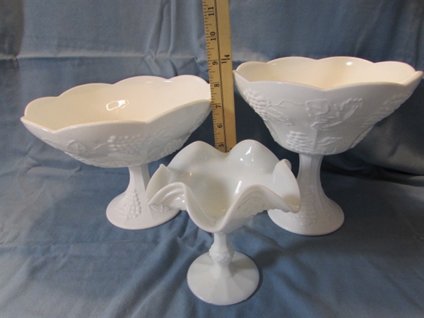 VINTAGE INDIANA MILK GLASS CONSOLE BOWLS