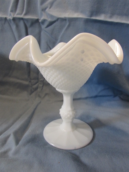 VINTAGE INDIANA MILK GLASS CONSOLE BOWLS