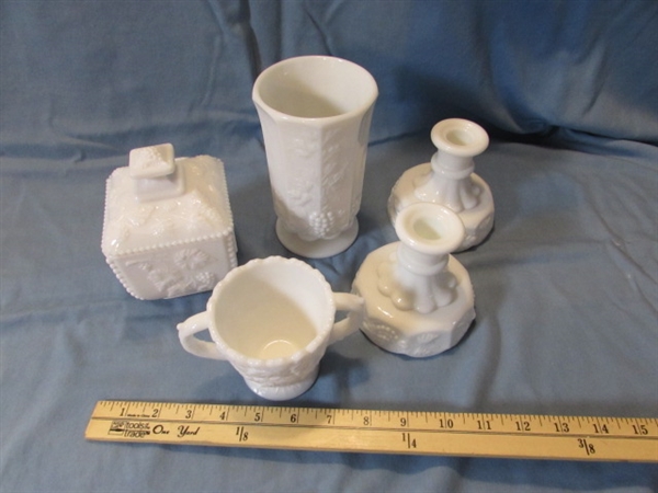 ASSORTED VINTAGE/ANTIQUE MILK GLASS ITEMS