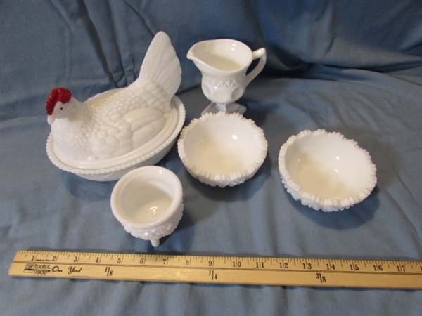 VINTAGE/ANTIQUE McKEE PLYMOUTH THUMBPRINT & WESTMORELAND MILK GLASS ITEMS