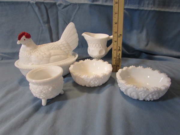 VINTAGE/ANTIQUE McKEE PLYMOUTH THUMBPRINT & WESTMORELAND MILK GLASS ITEMS