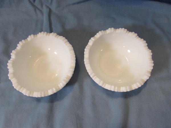 VINTAGE/ANTIQUE McKEE PLYMOUTH THUMBPRINT & WESTMORELAND MILK GLASS ITEMS