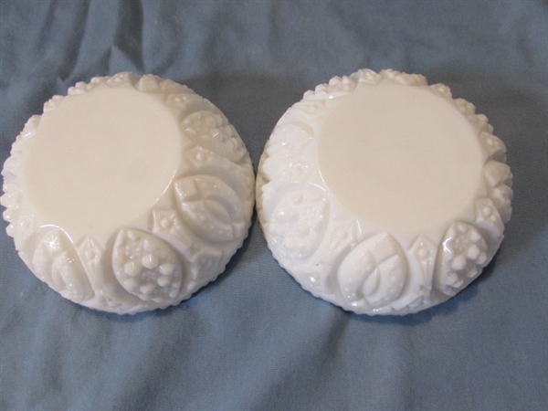 VINTAGE/ANTIQUE McKEE PLYMOUTH THUMBPRINT & WESTMORELAND MILK GLASS ITEMS