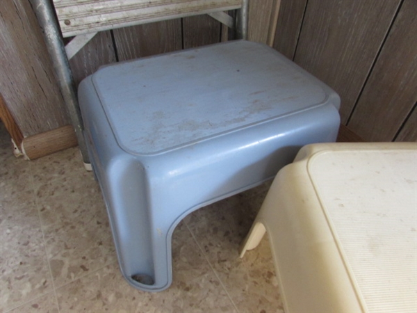 2 PLASTIC STEP STOOLS & 2-STEP FOLDING STEP LADDER