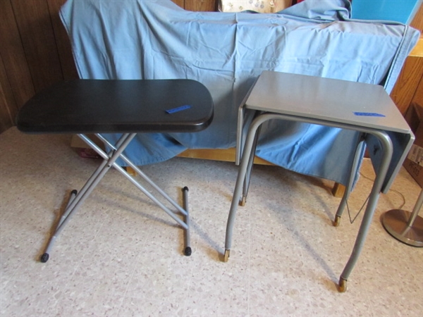 2 PORTABLE TABLES