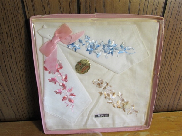 VINTAGE NOS HANKIES & ANTIQUE 1/2 APRON