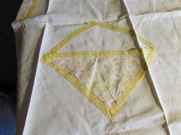 VINTAGE NOS HANKIES & ANTIQUE 1/2 APRON