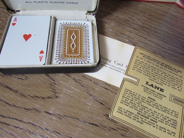 STATE QUARTER DISPLAY & VINTAGE LANE PLAYING CARD SET