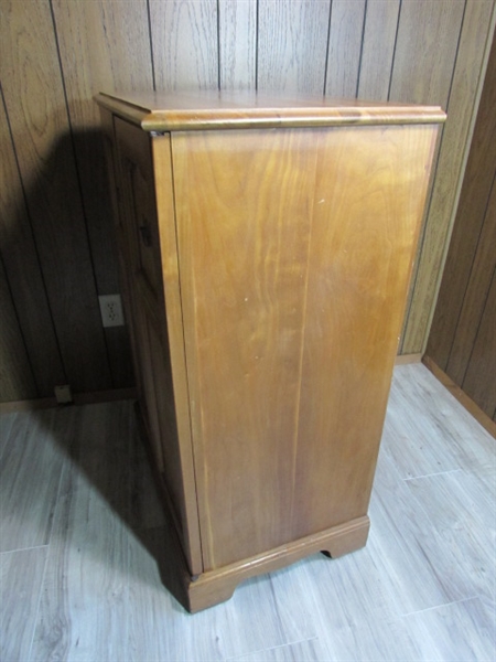 4 SHELF SOLID WOOD CABINET ON WHEELS