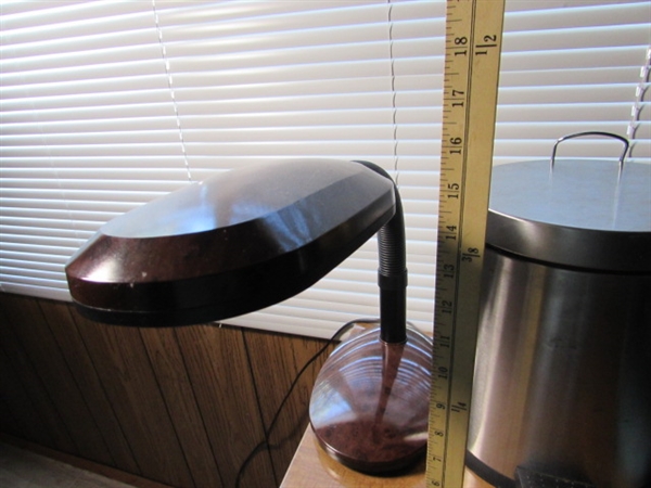 DESK LAMP & 2 SMALL TRASH CANS